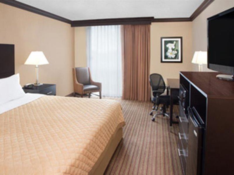 Wyndham Garden Schaumburg Chicago Northwest Hotel Exterior foto