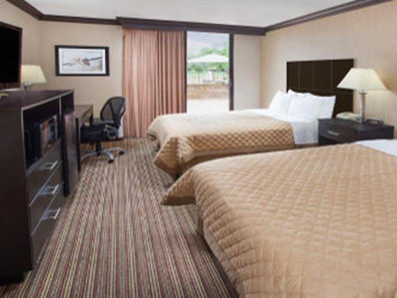 Wyndham Garden Schaumburg Chicago Northwest Hotel Exterior foto